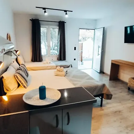 Flisvos Seaside Apartments Aparthotel 3*