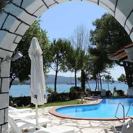 Appart hôtel Flisvos Seaside 3*