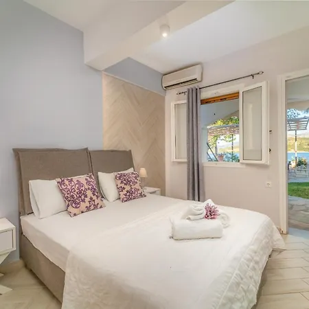 Flisvos Seaside Apartments 3*