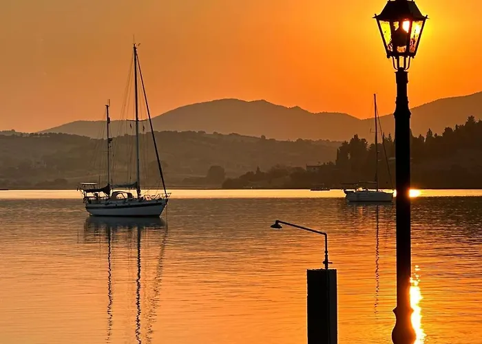 Flisvos Seaside شقة فندقية 3*