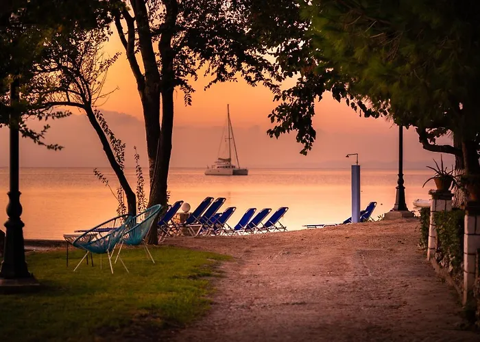 Flisvos Seaside شقة فندقية