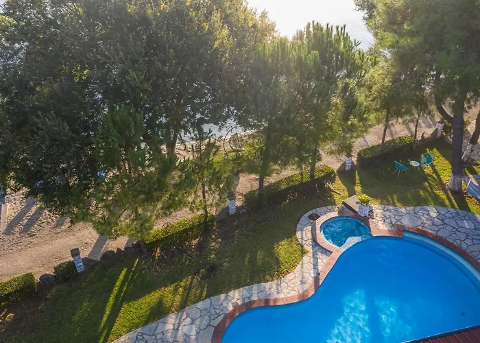 Flisvos Seaside شقة فندقية 3*