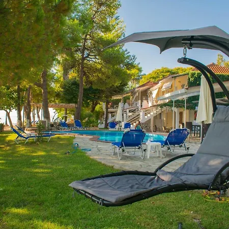 Hotel apartamentowy Flisvos Seaside Ligia