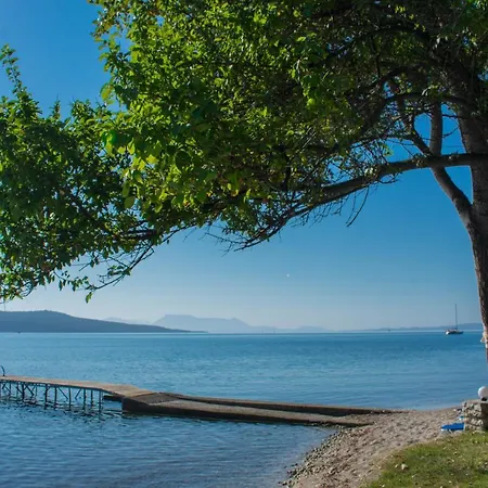 Flisvos Seaside