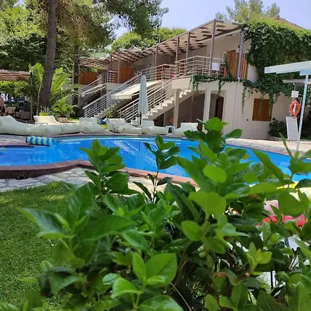 Lejlighedshotel Flisvos Seaside
