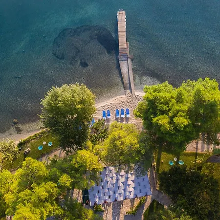 Flisvos Seaside Ξενοδοχείο με διαμερίσματα 3*