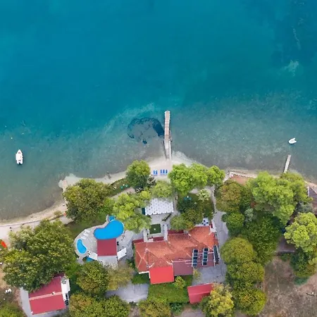 Flisvos Seaside Apartments