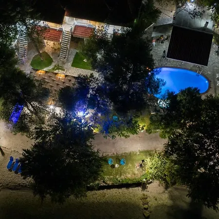 Ξενοδοχείο με διαμερίσματα Flisvos Seaside Λυγιά