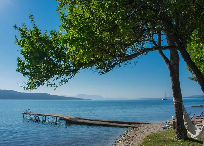 Flisvos Seaside Apartments