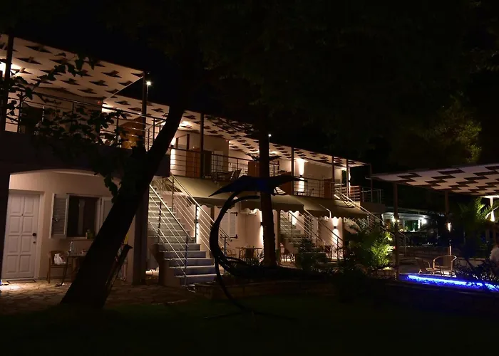 Flisvos Seaside Apartments 3*