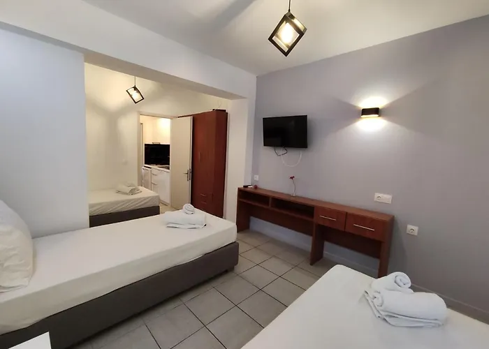 Flisvos Seaside Apartments