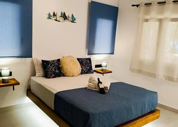 Aparthotel Flisvos Seaside Apartments