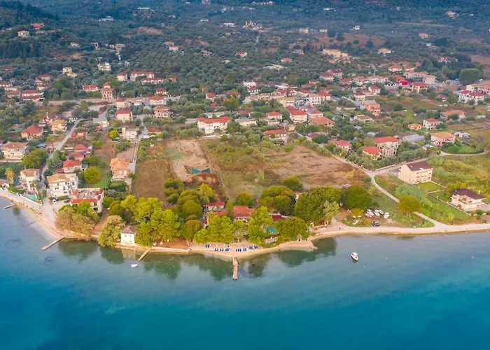 Aparthotel Flisvos Seaside Apartments 3*