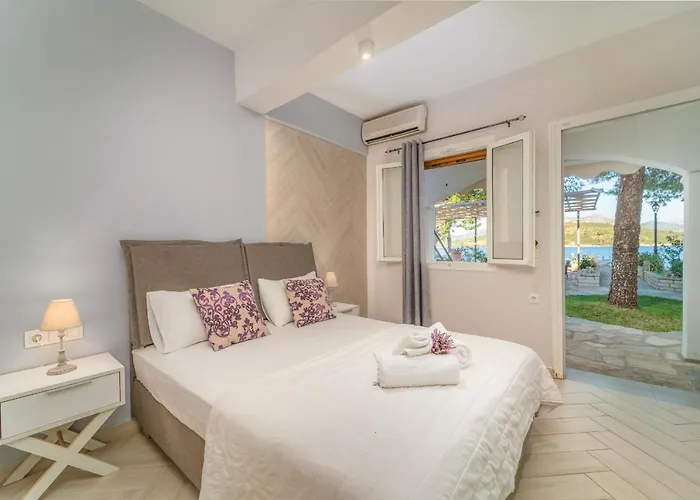 Flisvos Seaside Apartments 3*